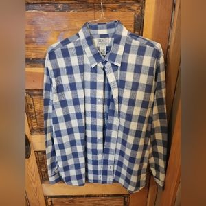Men's LL Bean long sleeve button-up shirt, size Large